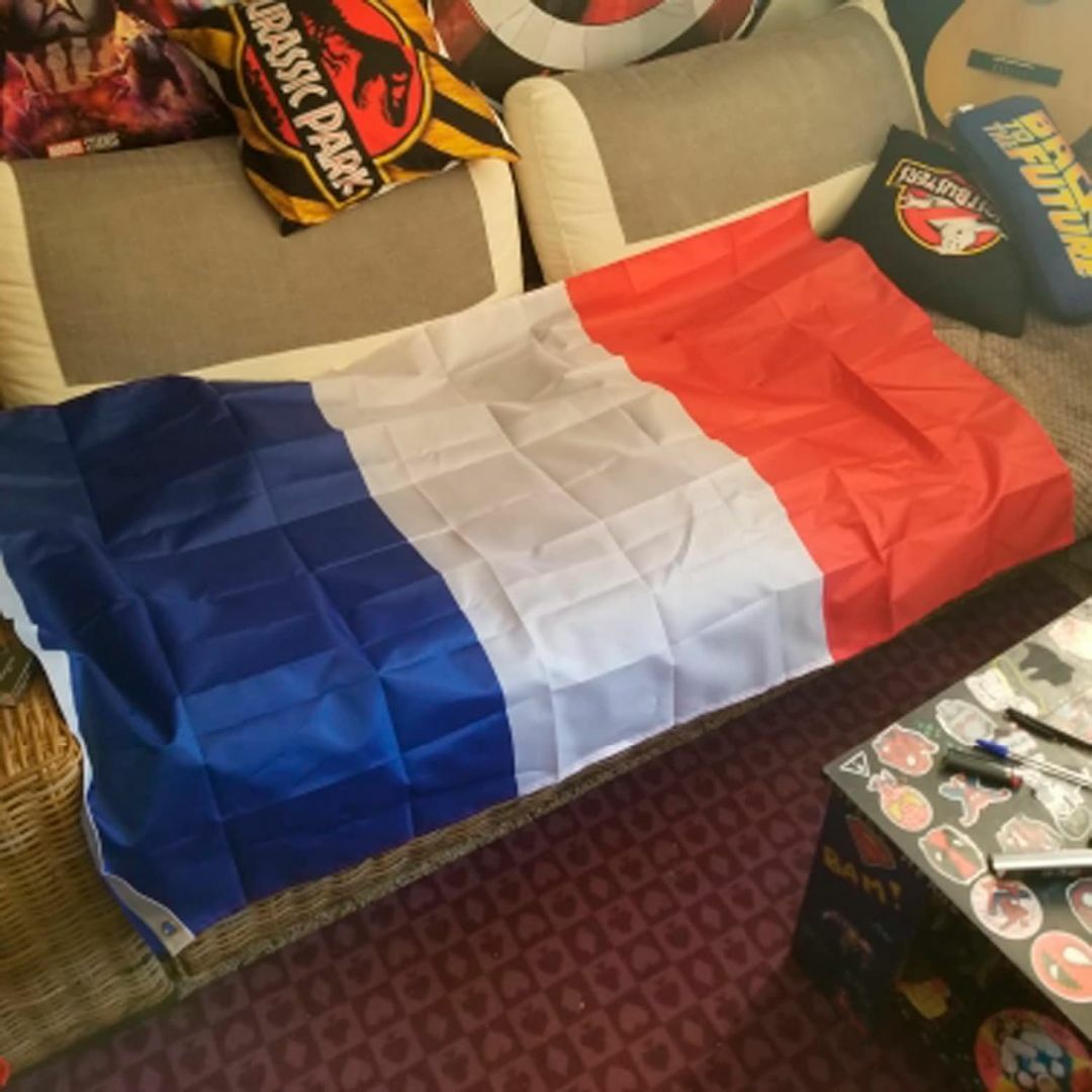 新品　国旗 フランス 大サイズ（150×90ｃｍ）タペストリー　応 スポーツ/アウトドアのサッカー/フットサル(応援グッズ)の商品写真