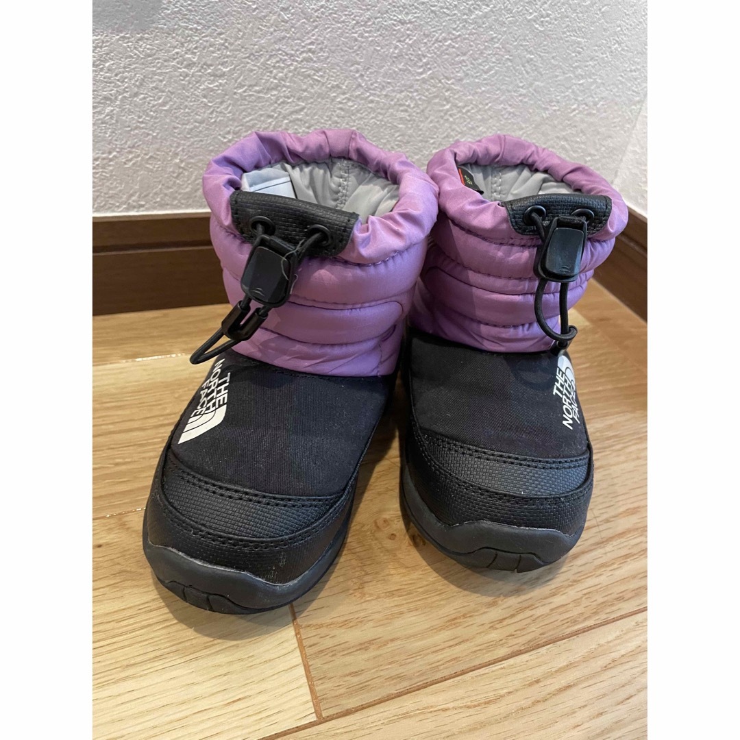 THE NORTH FACE(ザノースフェイス)のK Nuptse Bootie 15センチ　スイートバイオレット キッズ/ベビー/マタニティのキッズ靴/シューズ(15cm~)(ブーツ)の商品写真