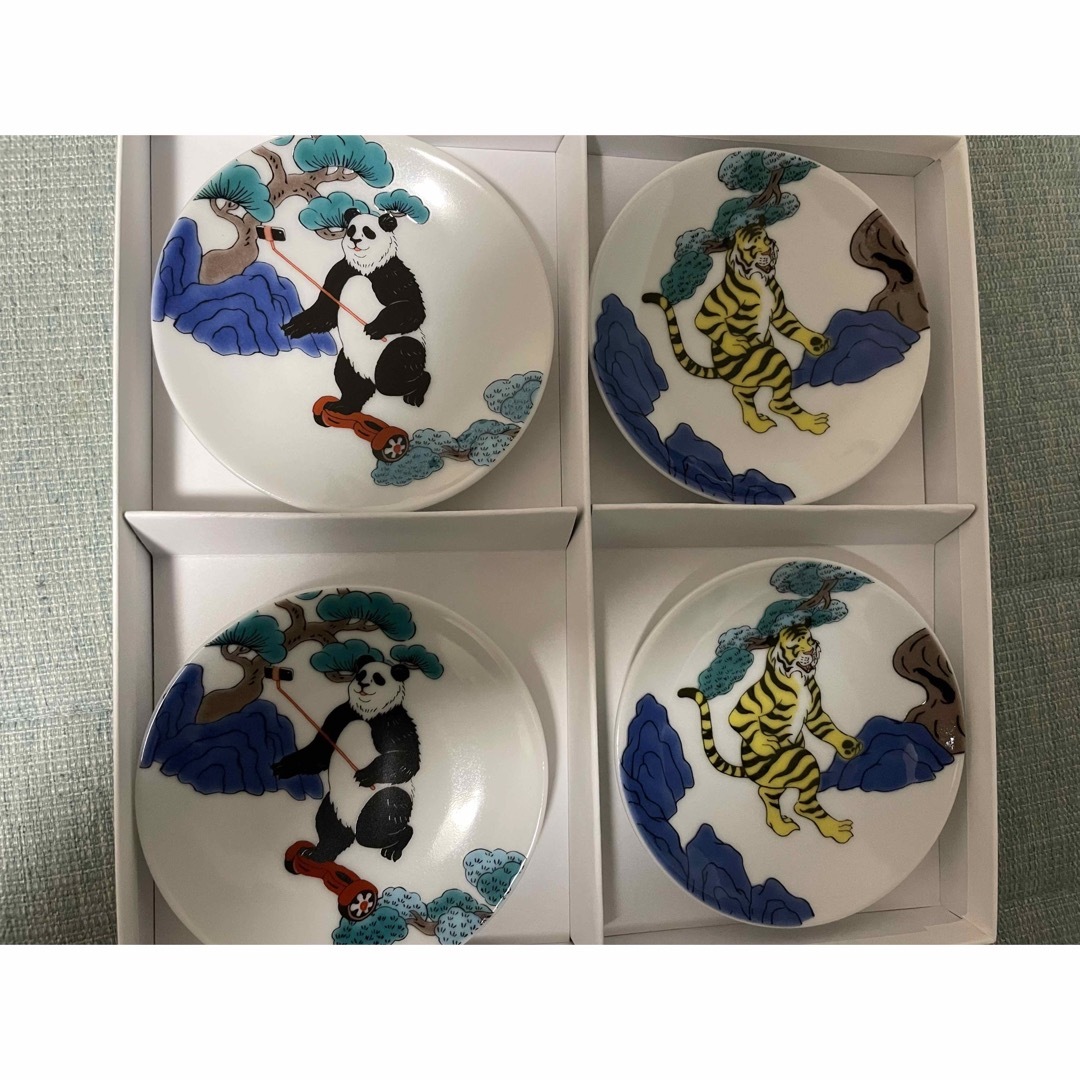 DAISUKE KONDO くすぐる x unicoコラボクッションカバー DAISUKE KONDO くすぐる x unicoコラボクッションカバー