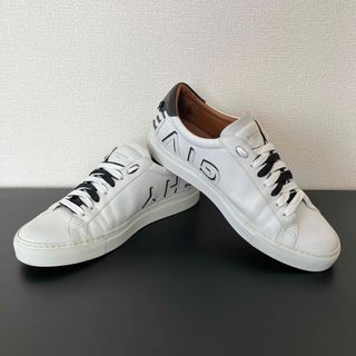 GIVENCHY - ジバンシー ホワイト×ブラック スニーカー 美品の GIVENCHY - ジバンシー ホワイト×ブラック スニーカー 美品の