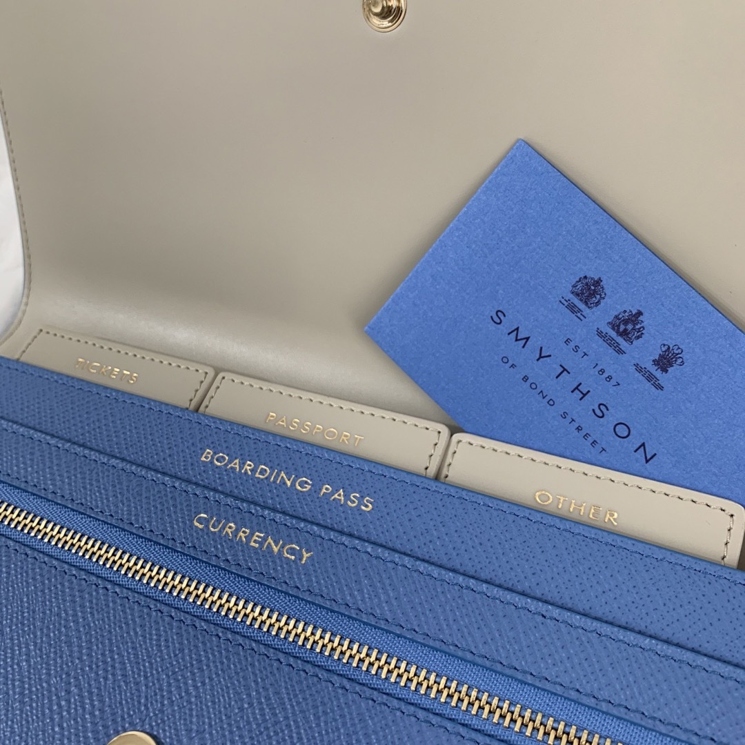 Smythson(スマイソン)の新品未使用♡SMYTHSONスマイソン♡レザーMarshallトラベルウォレット レディースのファッション小物(財布)の商品写真