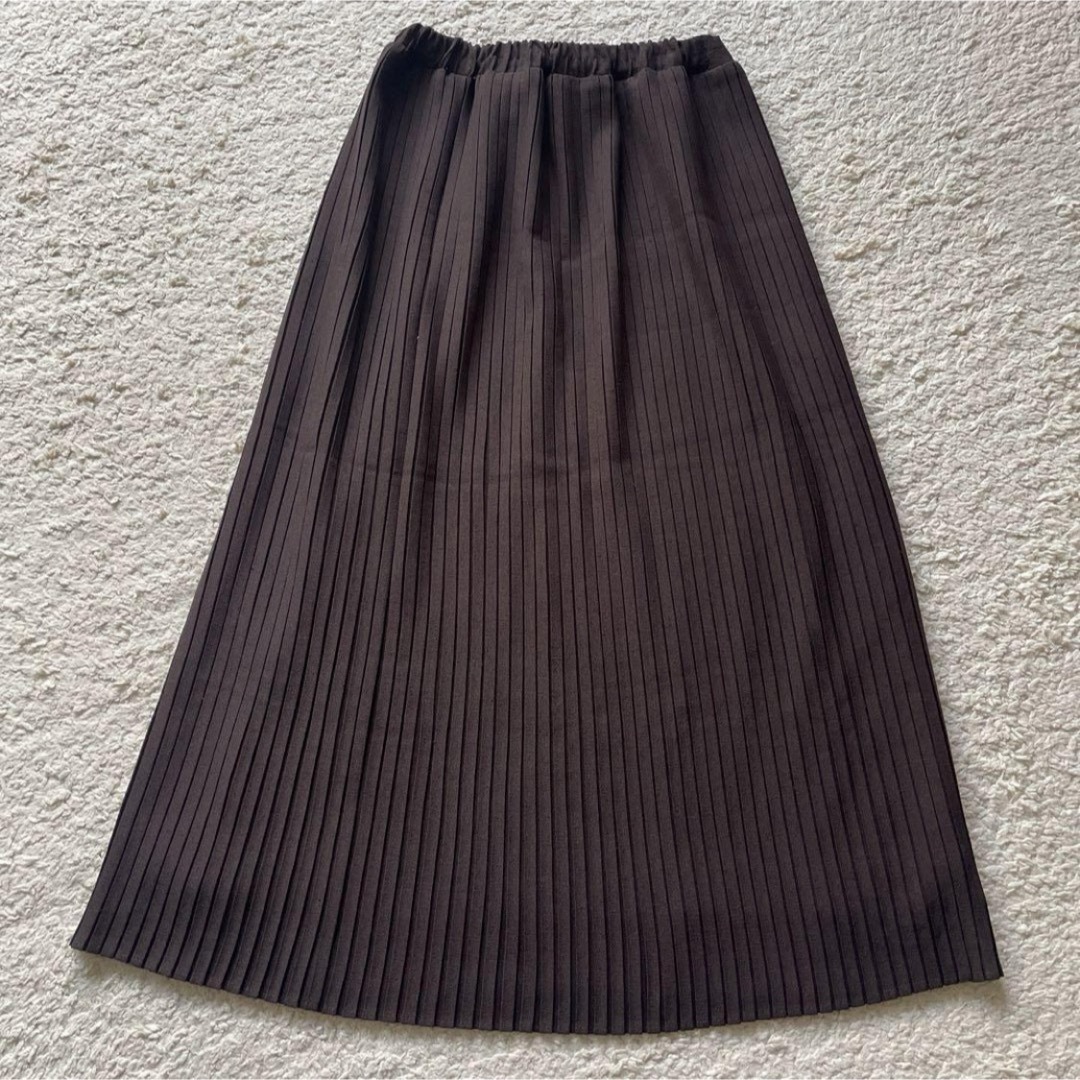 キレイめ　プリーツスカート　細めプリーツ　茶色　ブラウン　38サイズ レディースのスカート(ロングスカート)の商品写真