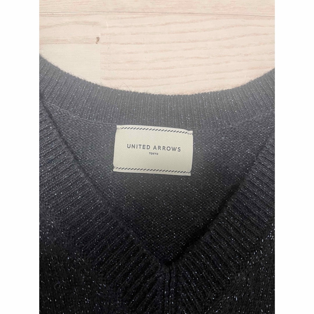 UNITED ARROWS(ユナイテッドアローズ)のユナイテッドアローズ　ラメ Vネック ニット レディースのトップス(ニット/セーター)の商品写真