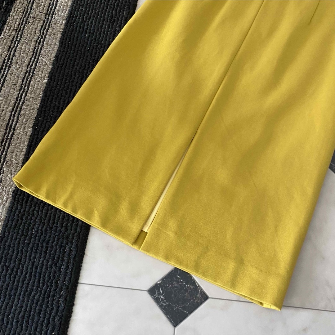 Pinky&Dianne(ピンキーアンドダイアン)の美品 ピンキーアンドダイアン レースアップバックシャンハイウエストスカート 黄色 レディースのスカート(ひざ丈スカート)の商品写真