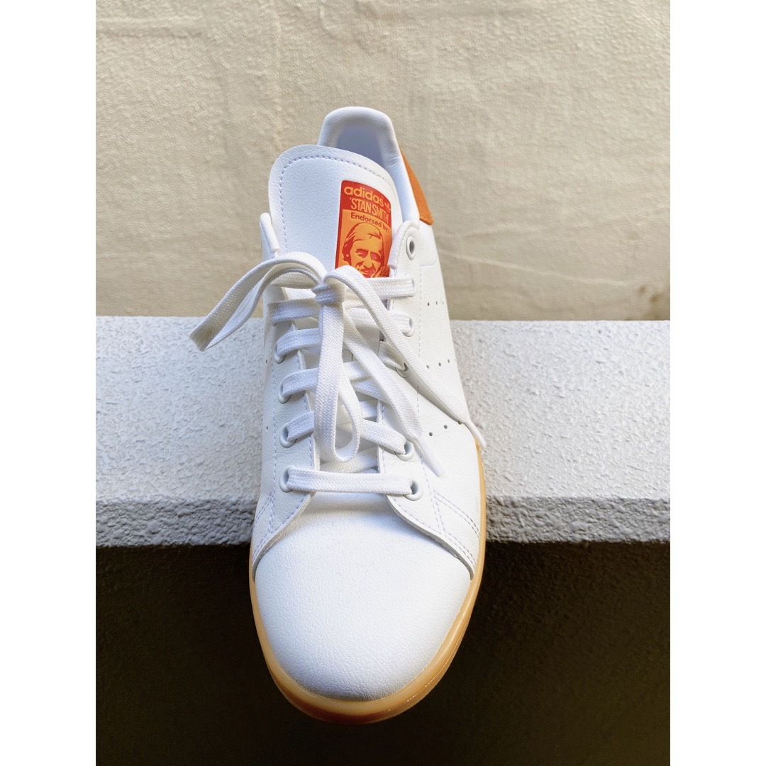 STANSMITH（adidas）(スタンスミス)のadidas STAN SMITHスニーカー　ホワイトオレンジ メンズの靴/シューズ(スニーカー)の商品写真