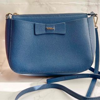 フルラ(Furla)のFURLA 極美品　リボン付きミニショルダーバッグ(ショルダーバッグ)