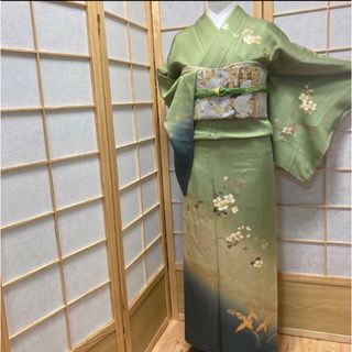 ［8473］訪問着 美品 未使用 枝花文様 ぼかし 金彩 しつけ付 正絹 着物(着物)