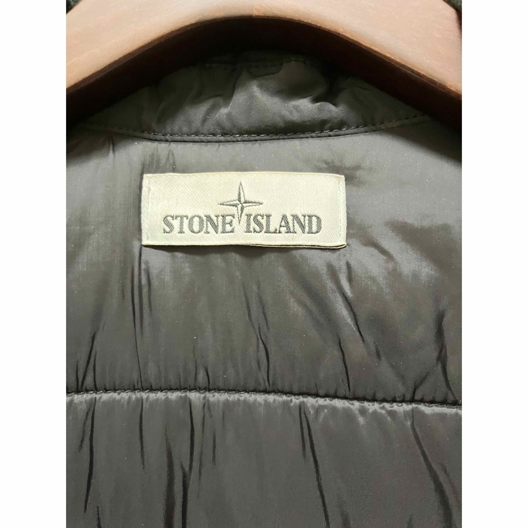 STONE ISLAND(ストーンアイランド)のストーンアイランド　MICRO REPS プリマロフト ブラック Mサイズ メンズのジャケット/アウター(ダウンジャケット)の商品写真