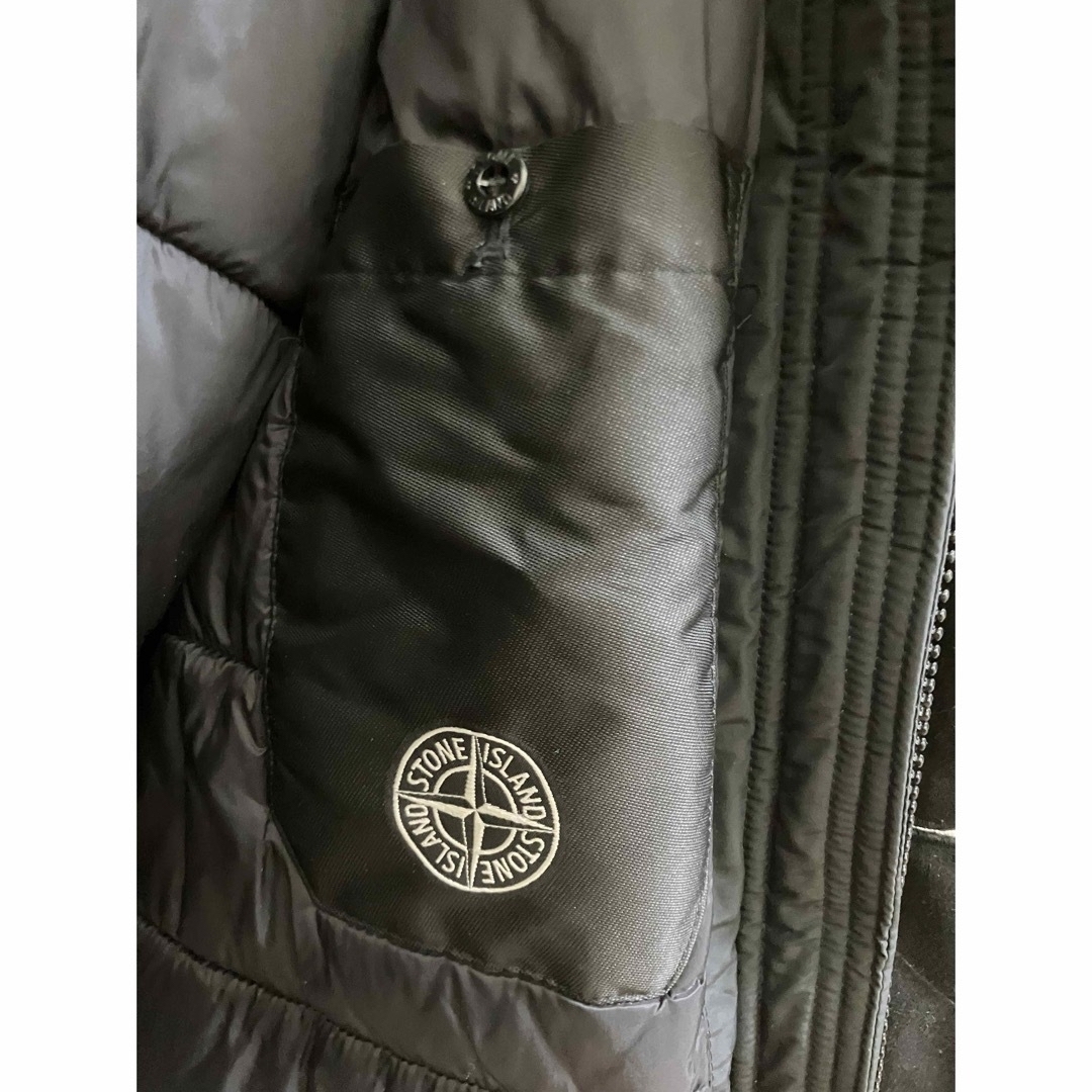 STONE ISLAND(ストーンアイランド)のストーンアイランド　MICRO REPS プリマロフト ブラック Mサイズ メンズのジャケット/アウター(ダウンジャケット)の商品写真