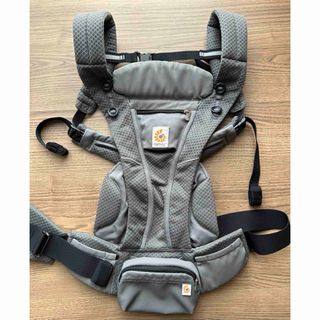 エルゴベビー(Ergobaby)の美品　エルゴ　オムニブリーズ(抱っこひも/おんぶひも)