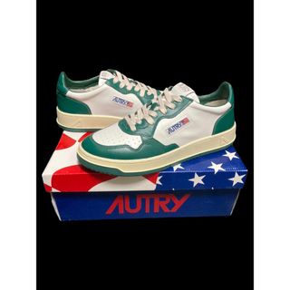 AUTRY〈オートリー〉MEN'S MEDALIST LOW （グリーン）(スニーカー)