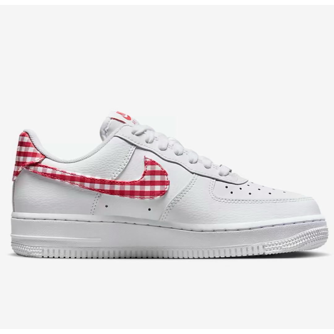 NIKE(ナイキ)の新品タグ付！NIKE エアーフォースワン◇28.5cm◇AIRFORCE1 赤色 レディースの靴/シューズ(スニーカー)の商品写真