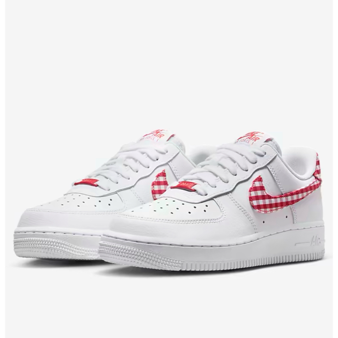 NIKE(ナイキ)の新品タグ付！NIKE エアーフォースワン◇28.5cm◇AIRFORCE1 赤色 レディースの靴/シューズ(スニーカー)の商品写真