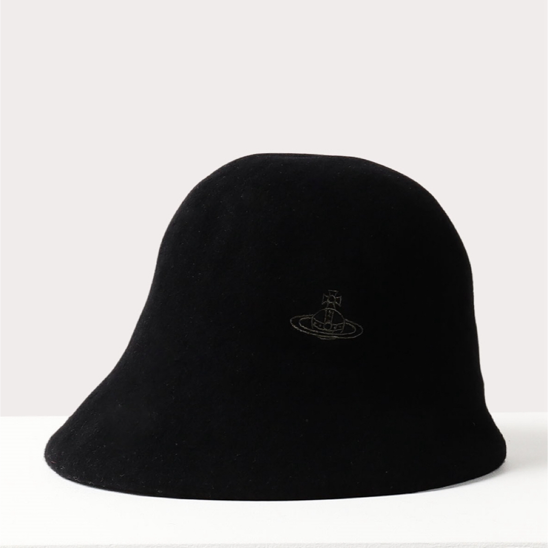Vivienne Westwood(ヴィヴィアンウエストウッド)のVivienneWestwood ORB刺繍バスククロッシェ　ブラック レディースの帽子(ハット)の商品写真