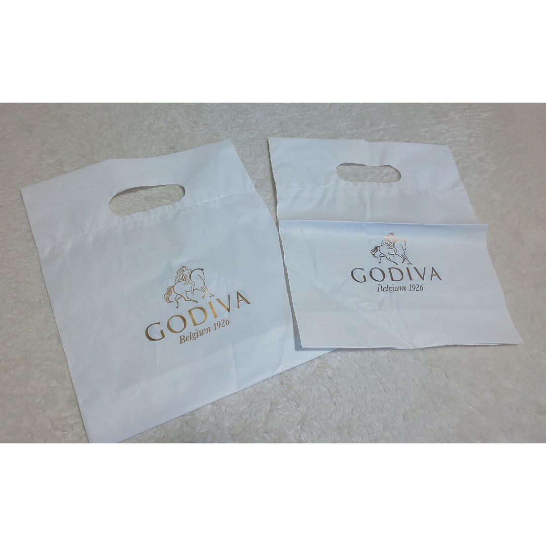 GODIVA(ゴディバ)のGODIVA 袋 セット レディースのバッグ(ショップ袋)の商品写真