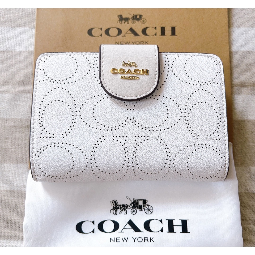 新品未使用coachコーチ二つ折り財布シグネチャーホワイトCOACH