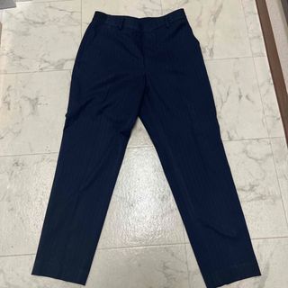 ユニクロ(UNIQLO)のユニクロ ビジネスカジュアルパンツ ゴムウエスト ストライプ 中古(クロップドパンツ)