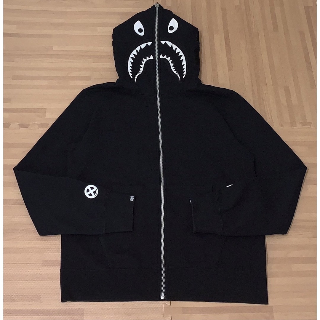 A BATHING APE(アベイシングエイプ)の★美品 APE × BOUNTY HUNTER シャークパーカー XL パーカー メンズのトップス(パーカー)の商品写真