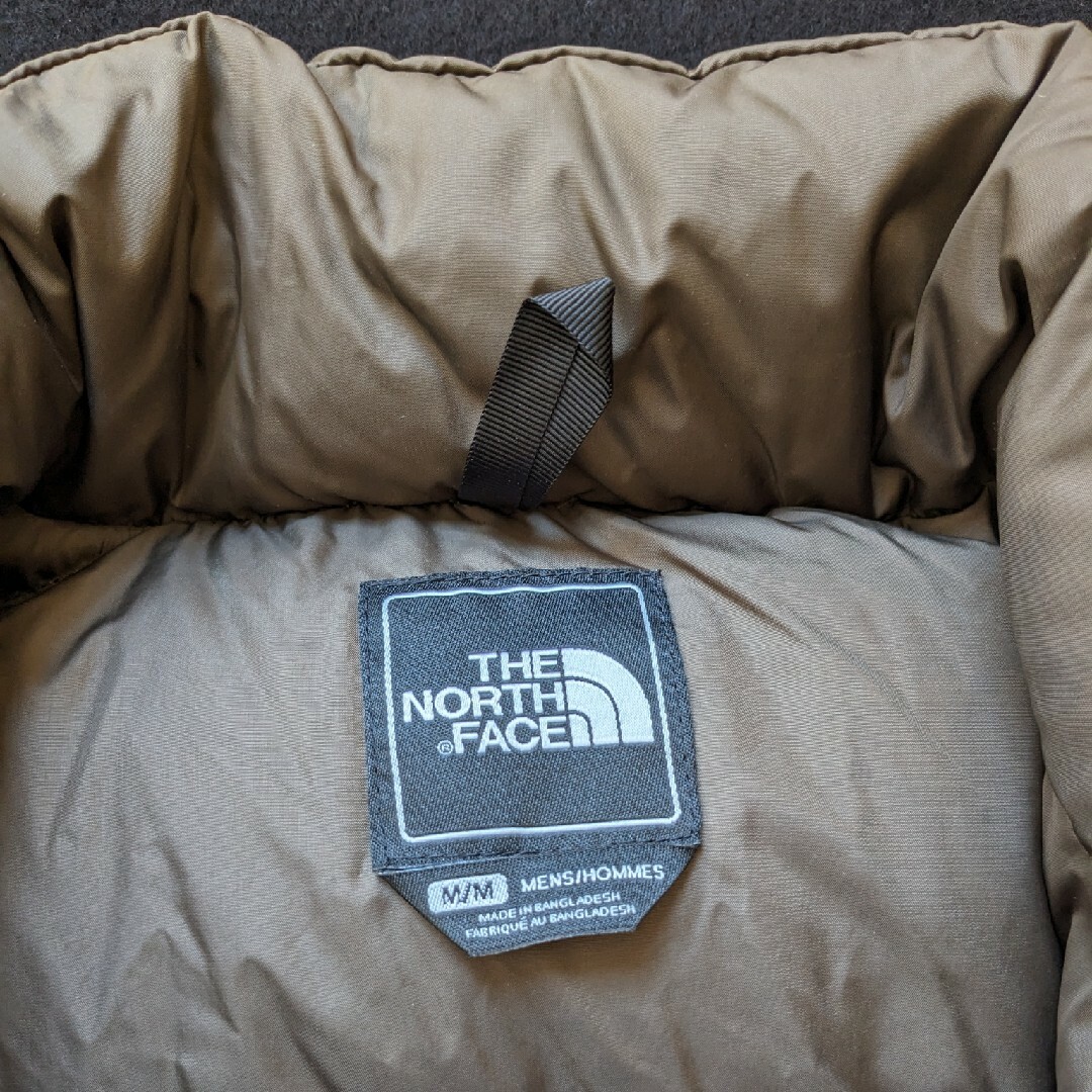 THE NORTH FACE(ザノースフェイス)のザ　ノースフェイス　センターロゴ　ヌプシ　ダウン THE NORTH FACE メンズのジャケット/アウター(ダウンジャケット)の商品写真