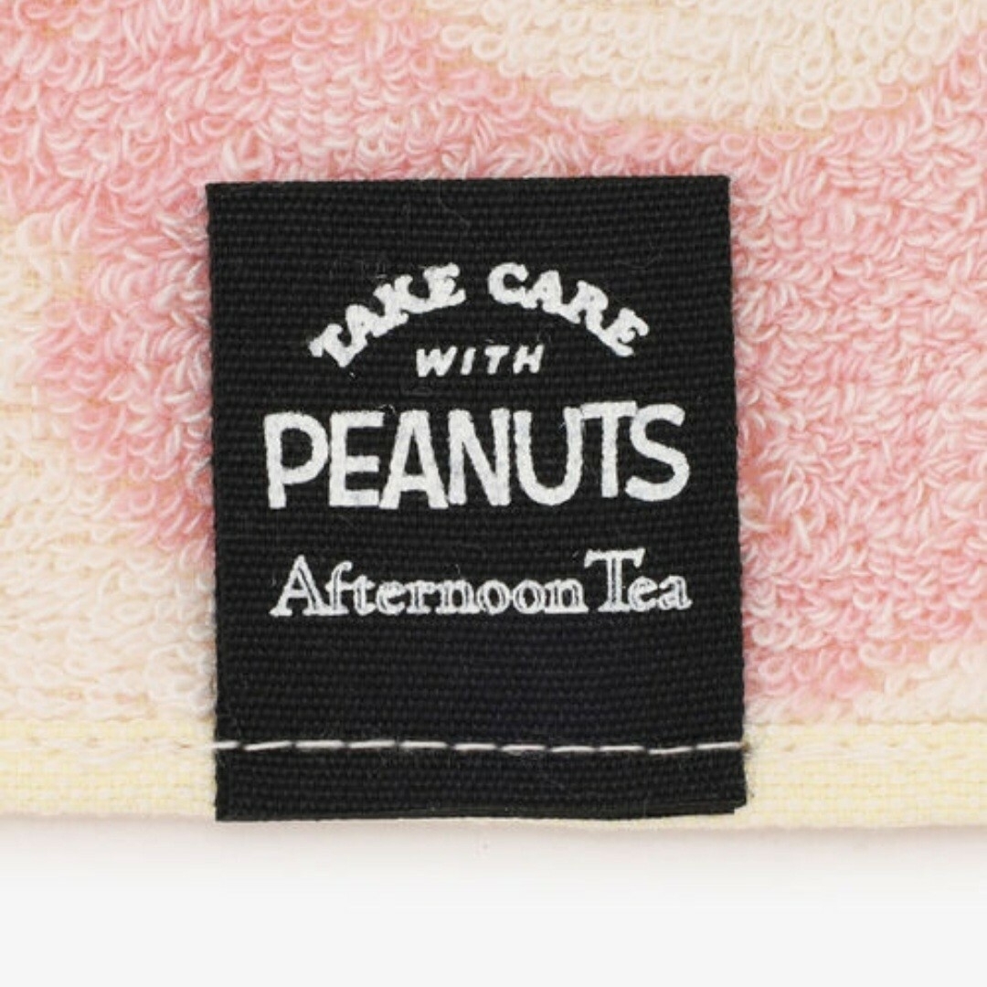 AfternoonTea(アフタヌーンティー)のアフタヌーンティー限定　スヌーピー　ハンカチタオル　ミニタオル　PEANUTS レディースのファッション小物(ハンカチ)の商品写真