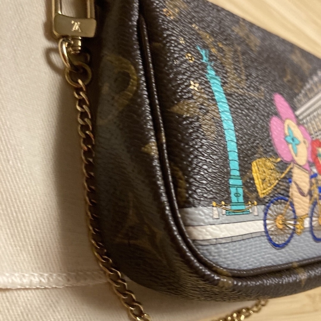 LOUIS VUITTON(ルイヴィトン)のルイヴィトン　ミニポシェットアクセソワール レディースのファッション小物(ポーチ)の商品写真