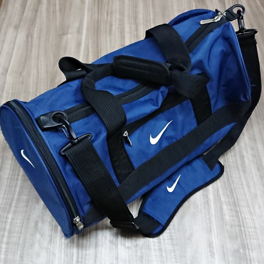 NIKE(ナイキ)のNIKE ナイキ/ショルダーバッグ/スポーツバッグ メンズのバッグ(ドラムバッグ)の商品写真