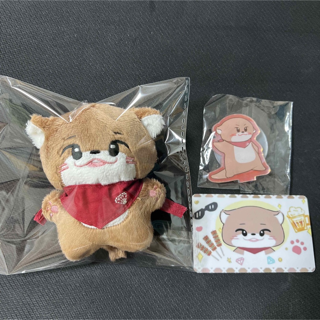 ディノ ぬいぐるみ 10cm 新品 マスター セブチ seventeenの通販 ディノ ぬいぐるみ 10cm 新品 マスター セブチ seventeenの通販