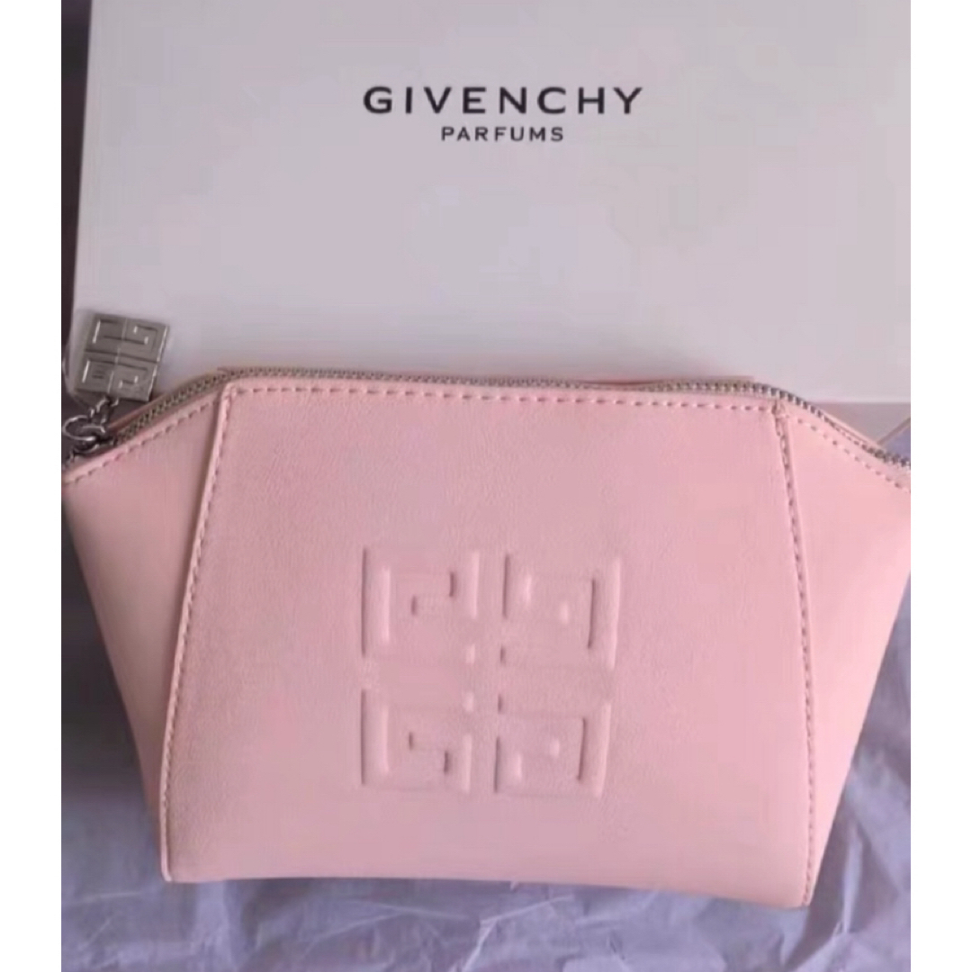 GIVENCHY(ジバンシィ)の新品　ジバンシー GIVENCHY  ノベルティマルチポーチ　正規品　ピンク レディースのファッション小物(ポーチ)の商品写真