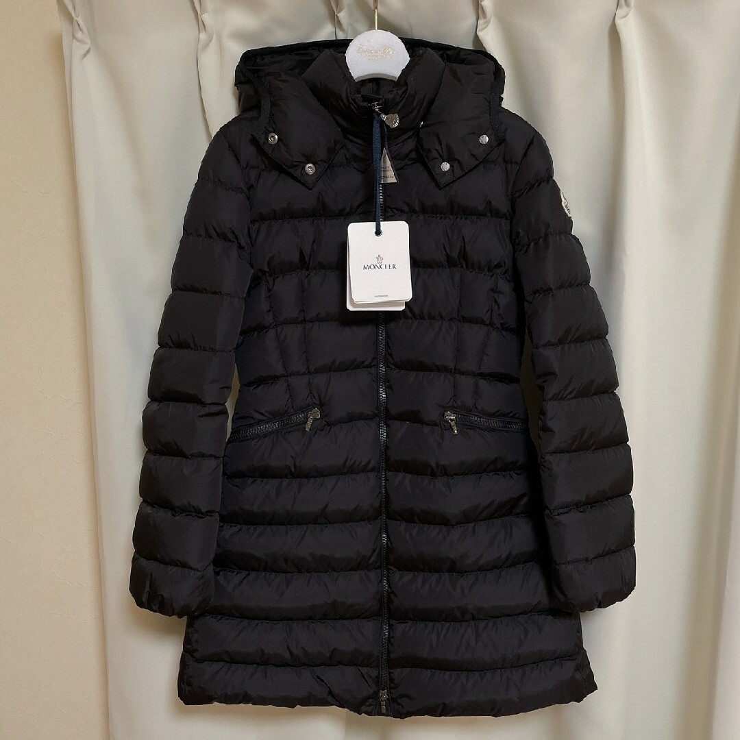 MONCLER(モンクレール)のモンクレール　シャーパル　CHARPAL 12A 00相当　ブラック　キッズ レディースのジャケット/アウター(ダウンジャケット)の商品写真