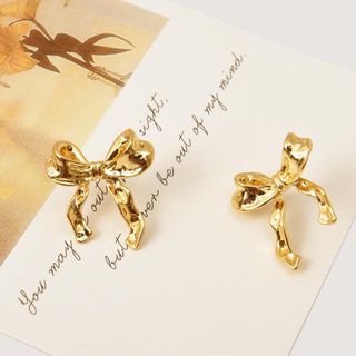 ドゥーズィエムクラス(DEUXIEME CLASSE)の【新品】ribbon pierce / gold(ピアス)