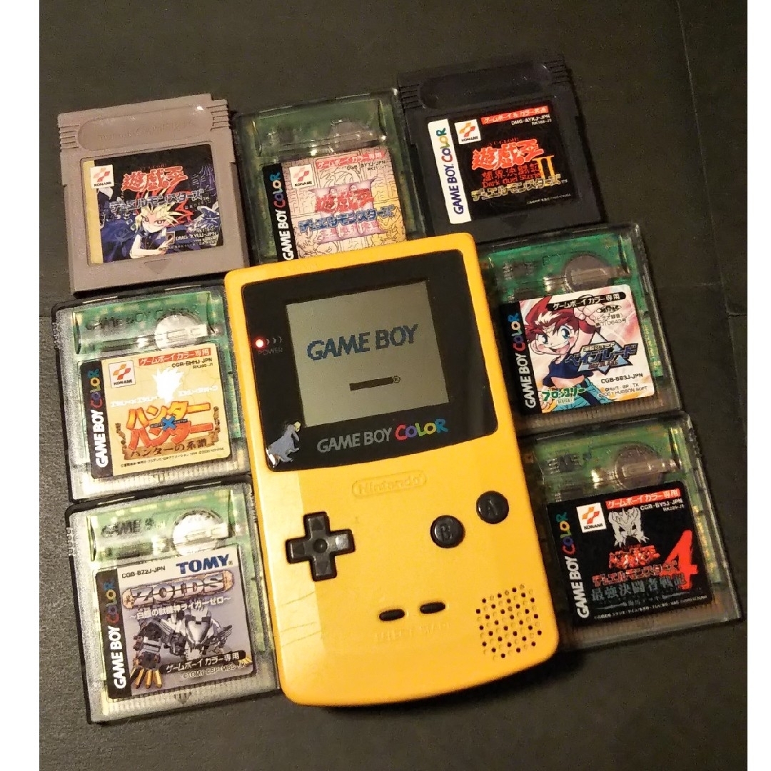 ミッキーマウスの何かゲームボーイカラー 本体 GAME BOY COLOR イエロー 黄色