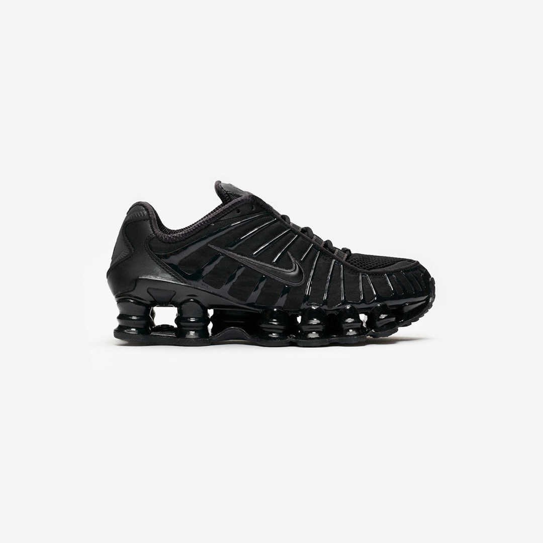 NIKE(ナイキ)の《26.5》NIKE WMNS SHOX TL ナイキ ショックス ブラック 黒 メンズの靴/シューズ(スニーカー)の商品写真