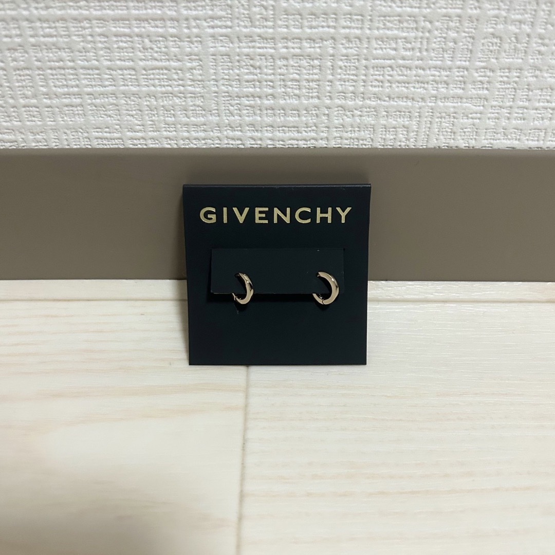 GIVENCHY(ジバンシィ)のフープピアス レディースのアクセサリー(ピアス)の商品写真