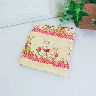 (ハンドメイド)ナプキンポーチ　うさぎ(ポーチ)