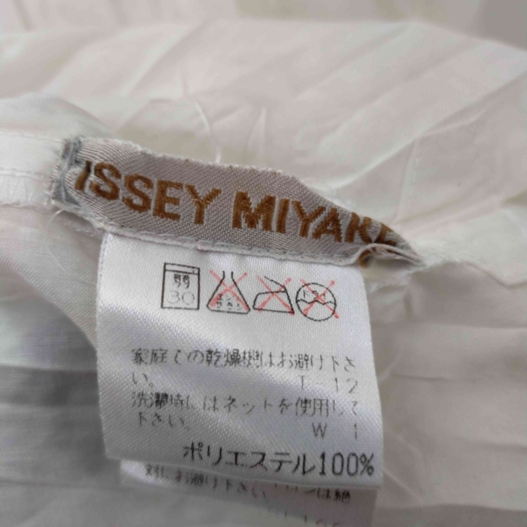 ISSEY MIYAKE - ISSEY MIYAKE(イッセイミヤケ) プリーツ加工半袖 