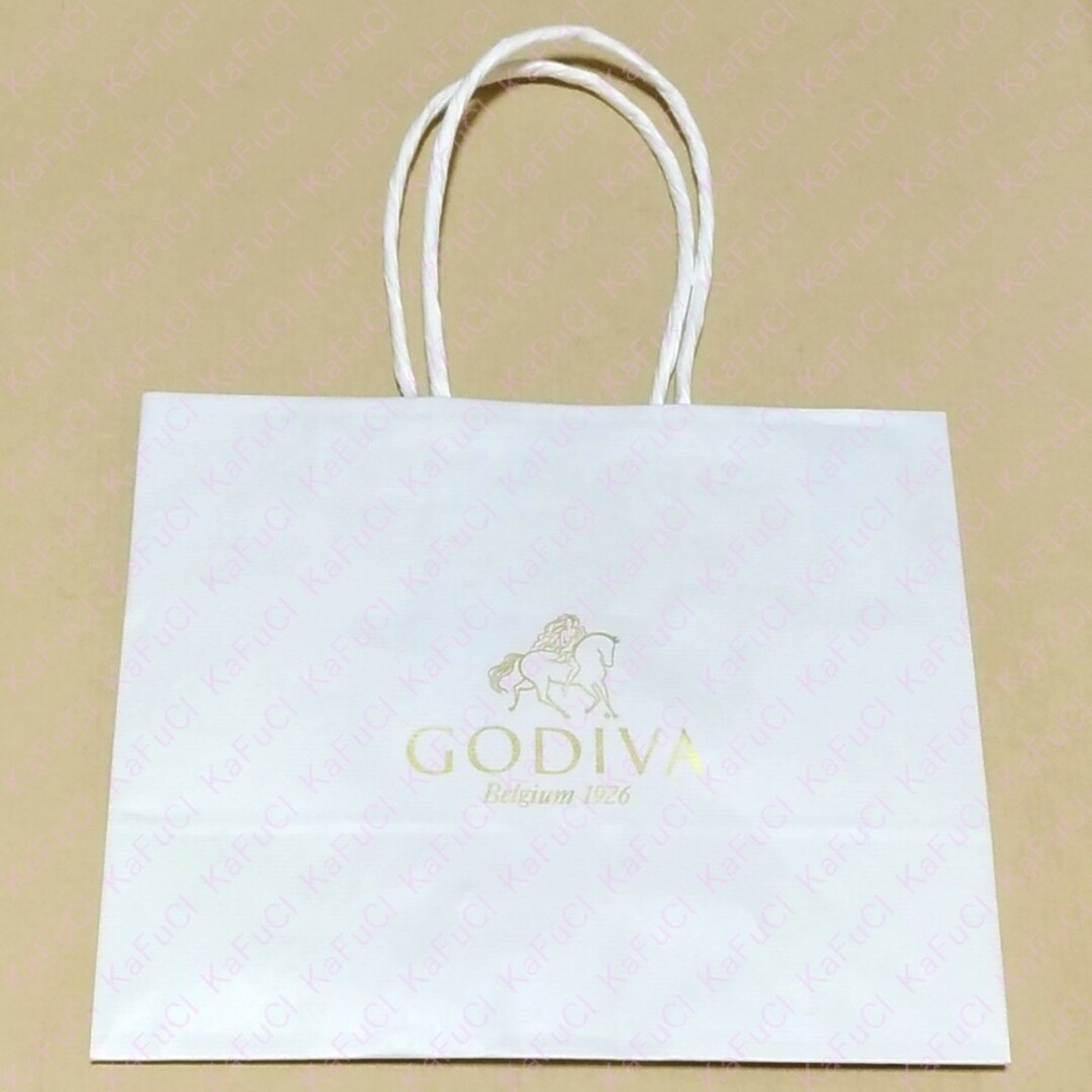 GODIVA(ゴディバ)のGODIVA ゴディバ 空き箱 紙袋 セット 星降る森のクリスマス 50周年 レディースのバッグ(ショップ袋)の商品写真