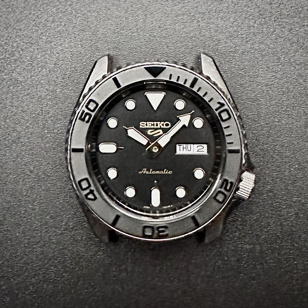 SEIKO(セイコー)のSKX SBSA 等用 セラミック フラット ベゼル ヨットマスター ブラック メンズの時計(腕時計(アナログ))の商品写真