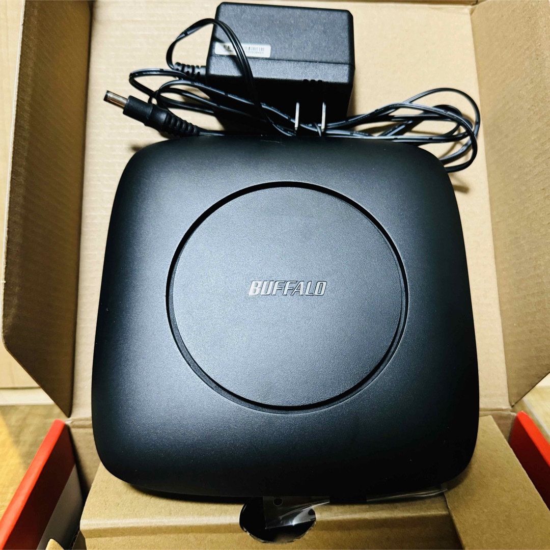 BUFFALO Wi-Fiルーター ブラック WSR-3200AX4S-BK スマホ/家電/カメラのPC/タブレット(PC周辺機器)の商品写真