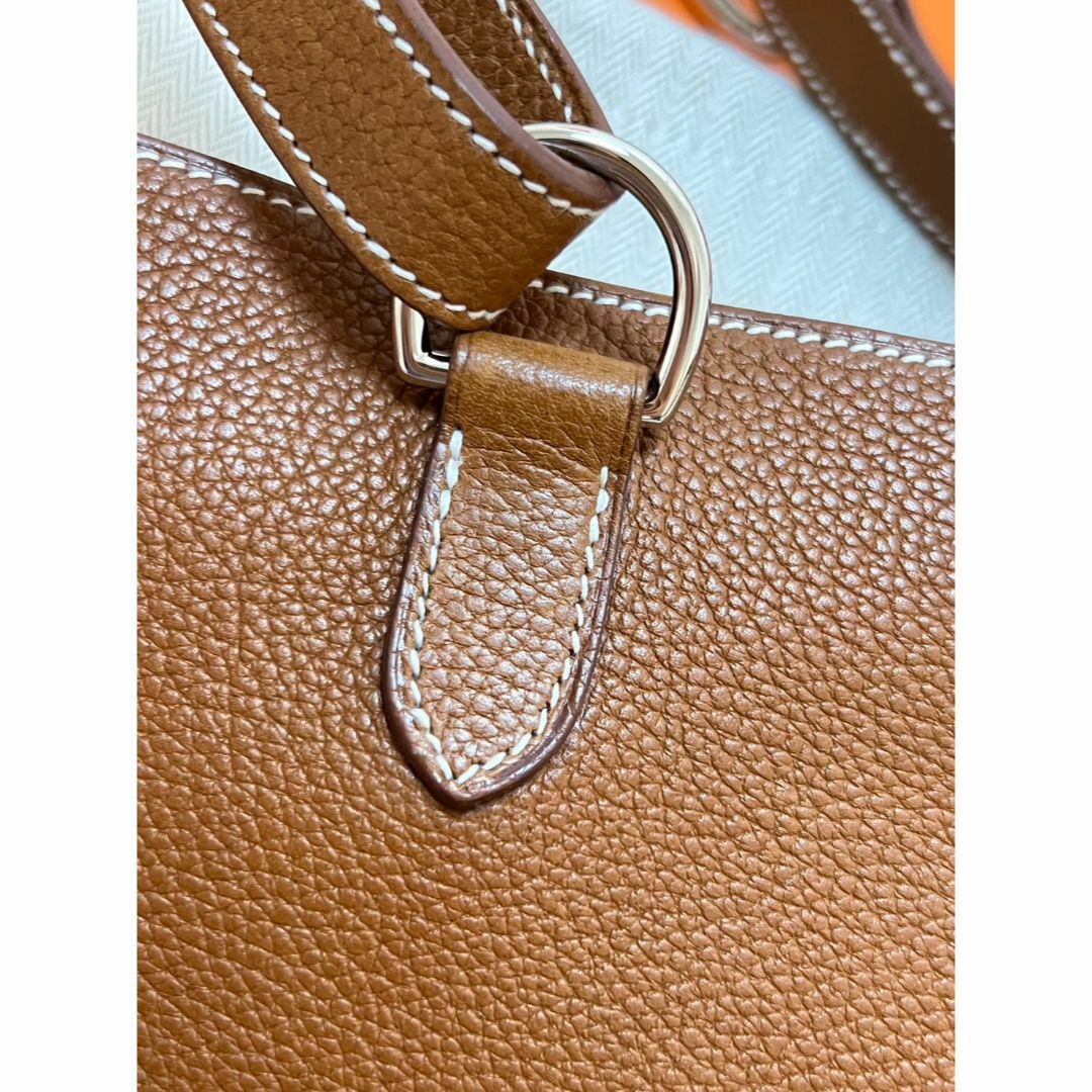 Hermes(エルメス)のHERMES Pochenplus ショルダー付きウォレット B刻印 ゴールド色 レディースのバッグ(ボディバッグ/ウエストポーチ)の商品写真