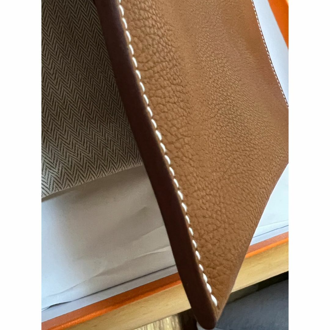 Hermes(エルメス)のHERMES Pochenplus ショルダー付きウォレット B刻印 ゴールド色 レディースのバッグ(ボディバッグ/ウエストポーチ)の商品写真