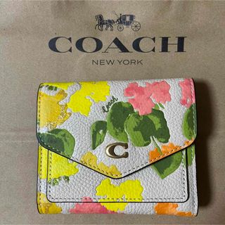 コーチ(COACH)のコーチ　coach ウィン スモール ウォレット・フローラル プリント(財布)