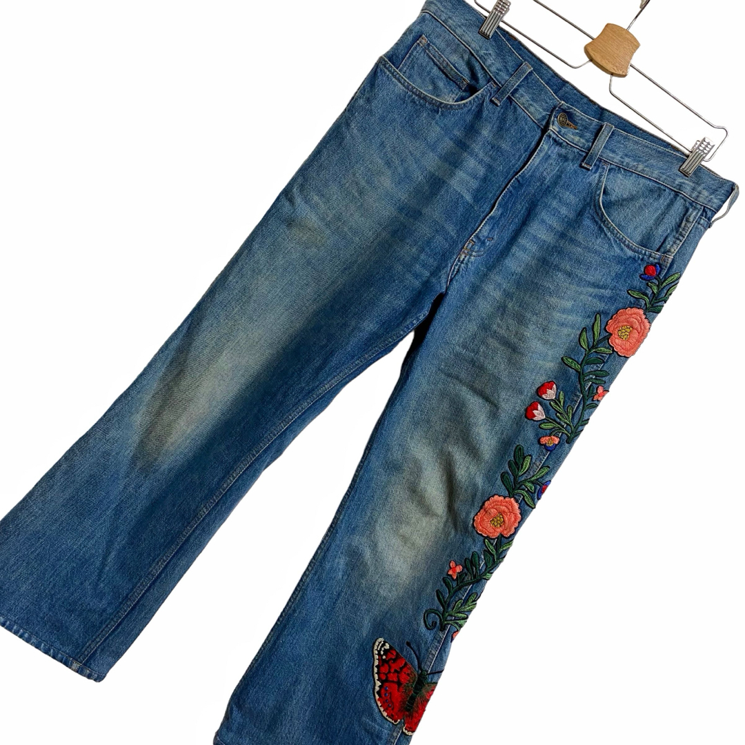 GUCCI - 【レア】GUCCI バタフライ フラワー 刺繍 デニム メンズ GUCCI - 【レア】GUCCI バタフライ フラワー 刺繍 デニム メンズ