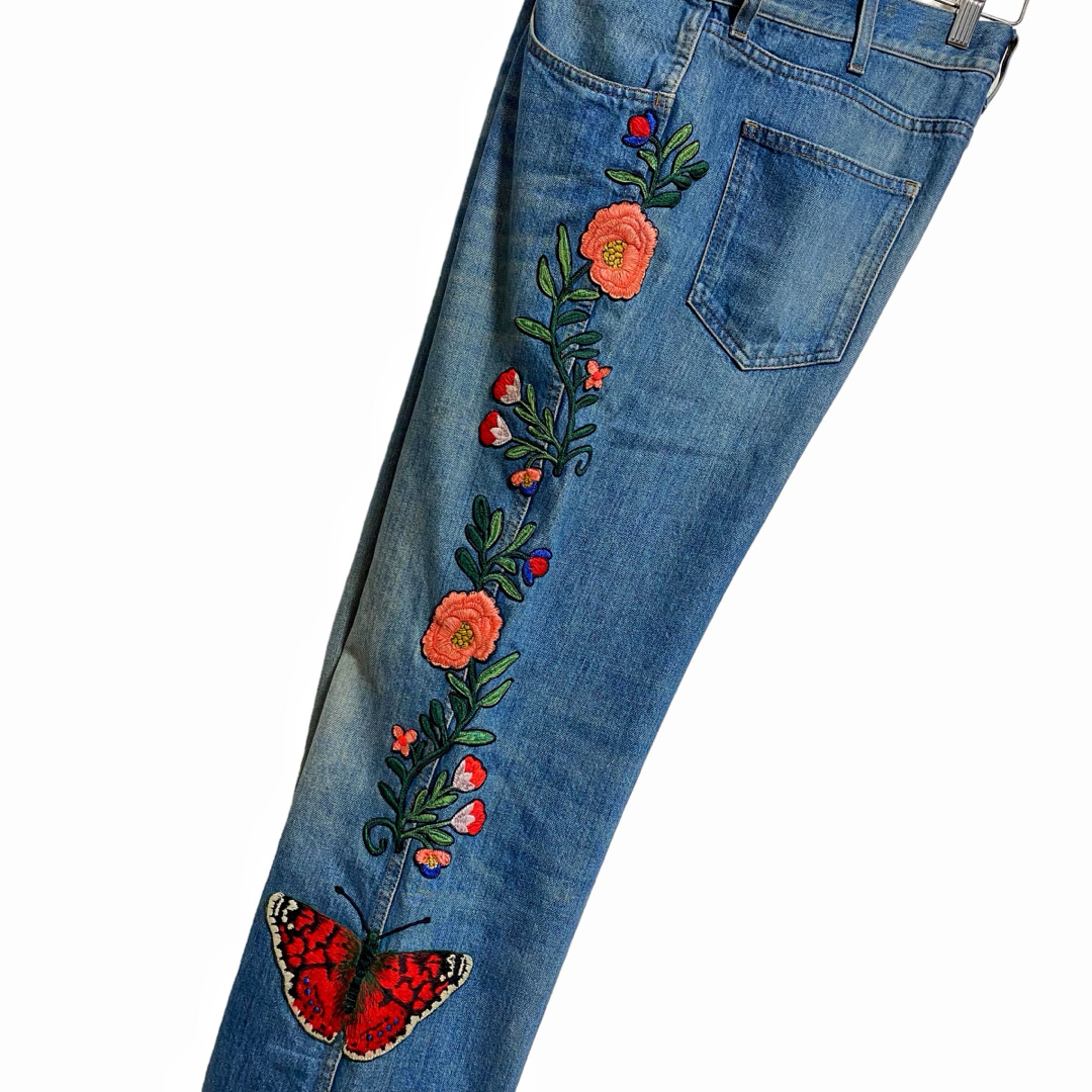 GUCCI - 【レア】GUCCI バタフライ フラワー 刺繍 デニム メンズ GUCCI - 【レア】GUCCI バタフライ フラワー 刺繍 デニム メンズ