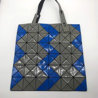 イッセイミヤケ(ISSEY MIYAKE)のバオバオイッセイミヤケ　新品　トートバッグ  6✖️6  灰✖️青(トートバッグ)