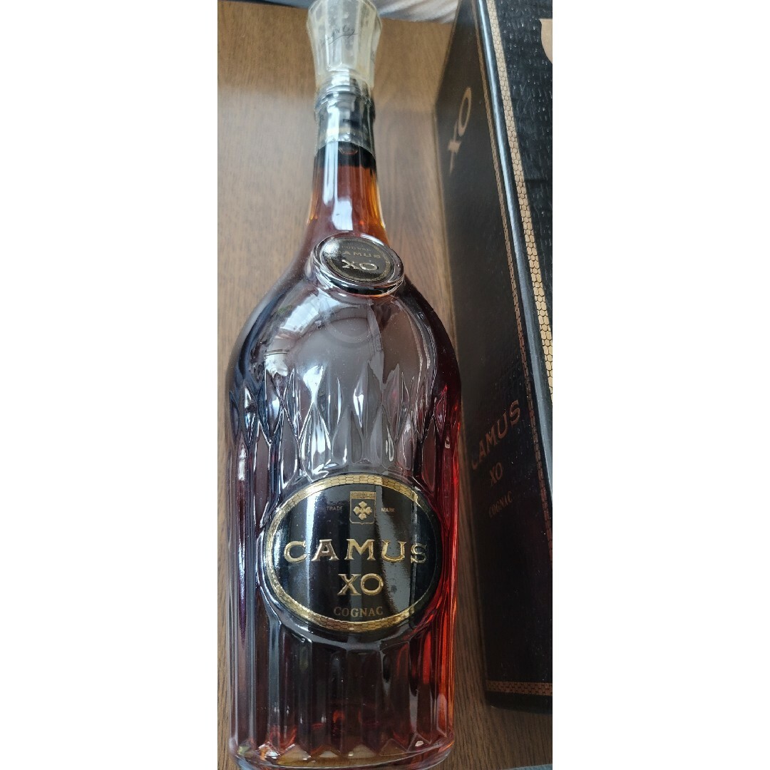 カミュ(カミュ)の即購入禁止　CAMUS XO COGNAC 700ml　ブランデー 食品/飲料/酒の酒(ブランデー)の商品写真