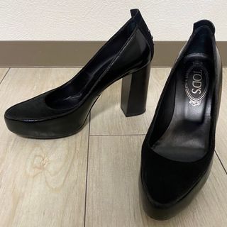 TOD'S トッズ スエードパンプス ブラック 37