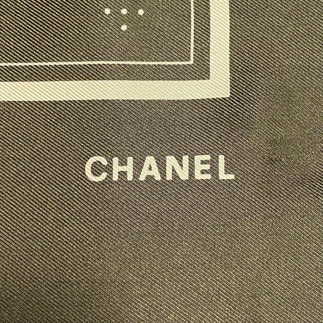 CHANEL(シャネル)の★CHANEL★ スカーフ 大判 ドット チェック モスグリーン レディースのファッション小物(バンダナ/スカーフ)の商品写真