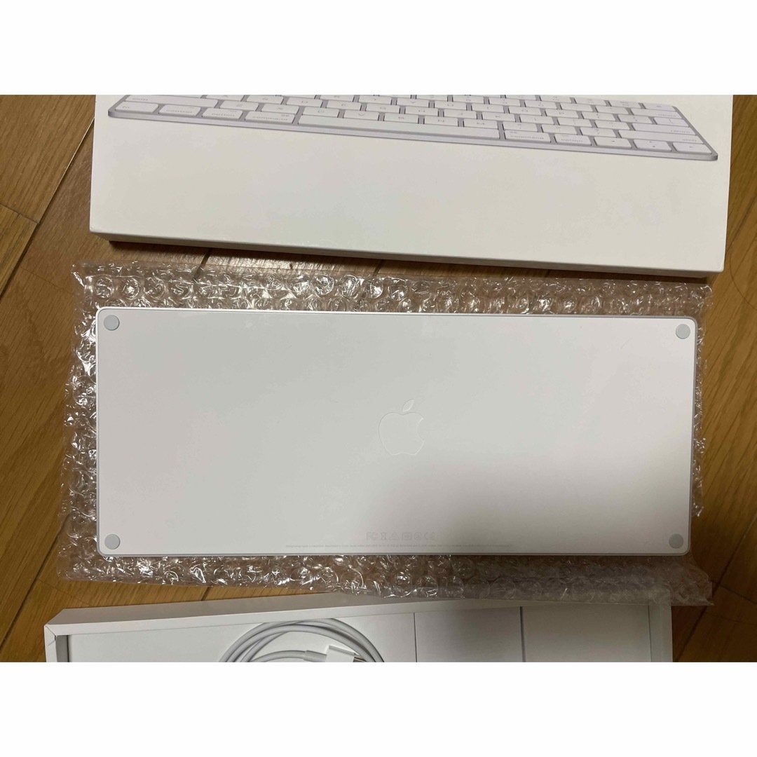 Apple(アップル)のAPPLE MAGIC KEYBOARD US配列 スマホ/家電/カメラのPC/タブレット(PC周辺機器)の商品写真