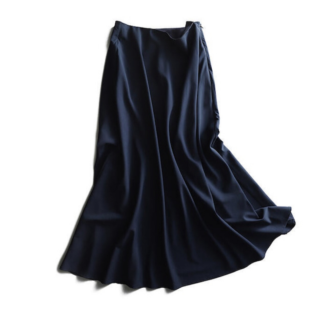 ネイビー　フレアスカート  レディースのスカート(ロングスカート)の商品写真