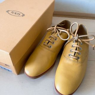 トッズ(TOD'S)のTODS★新品　レザースニーカー　黄色　カラシ色　22.5相当(ローファー/革靴)